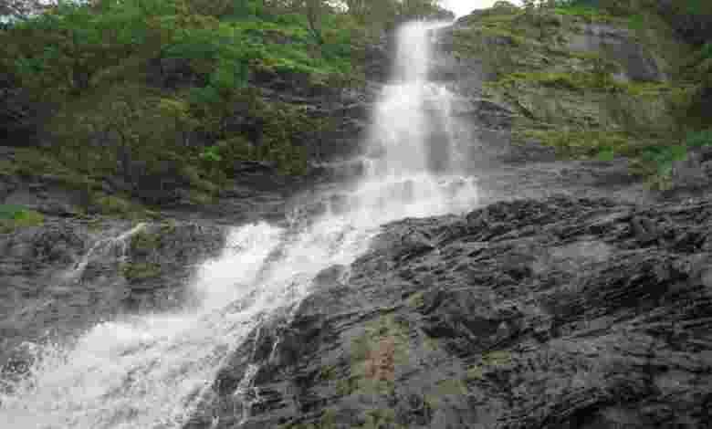 Charavane Falls, Goa
