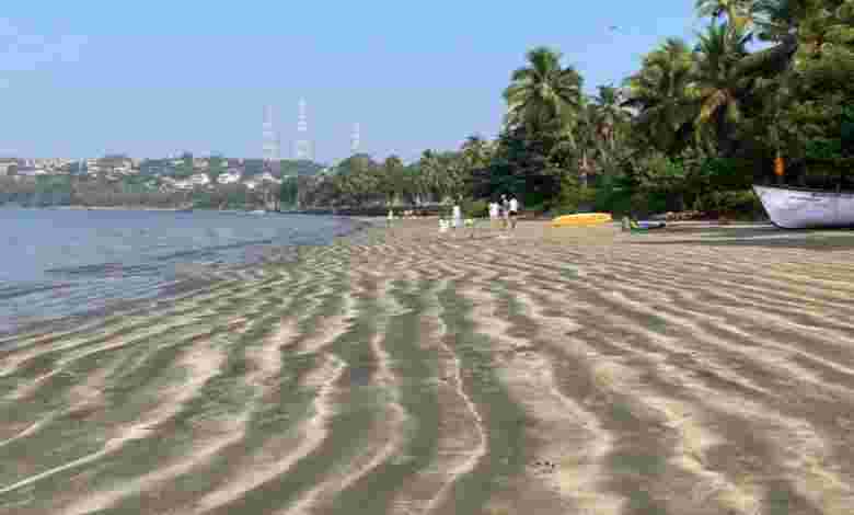 Hollant Beach